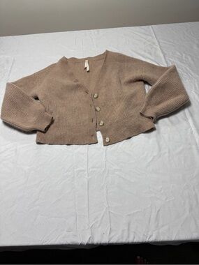 Babaton Soft Ribbed Knit Cardigan in Light Camel 95% merino wool